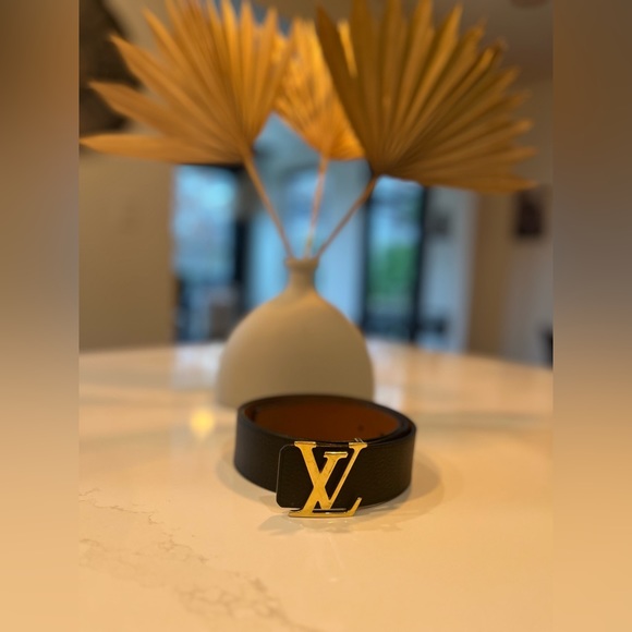 Men’s Louis Vuitton (LV) initials belt, real leather, reversible, 100% authentic - Picture 14 of 14